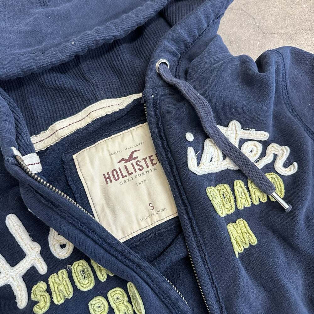 Hollister California Full Zip Hoodie - Picture 2 of 3